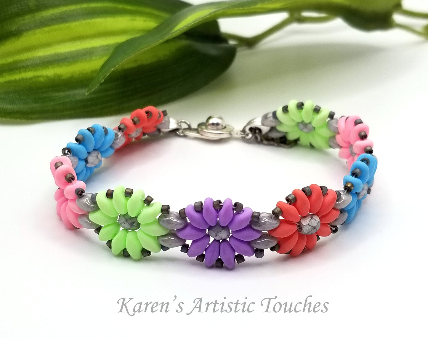 Daisy Chain Beaded Weaving Bracelet, Frosted Pastel Colors Flower Bracelet, Multicolor Jewelry, Teen Gift