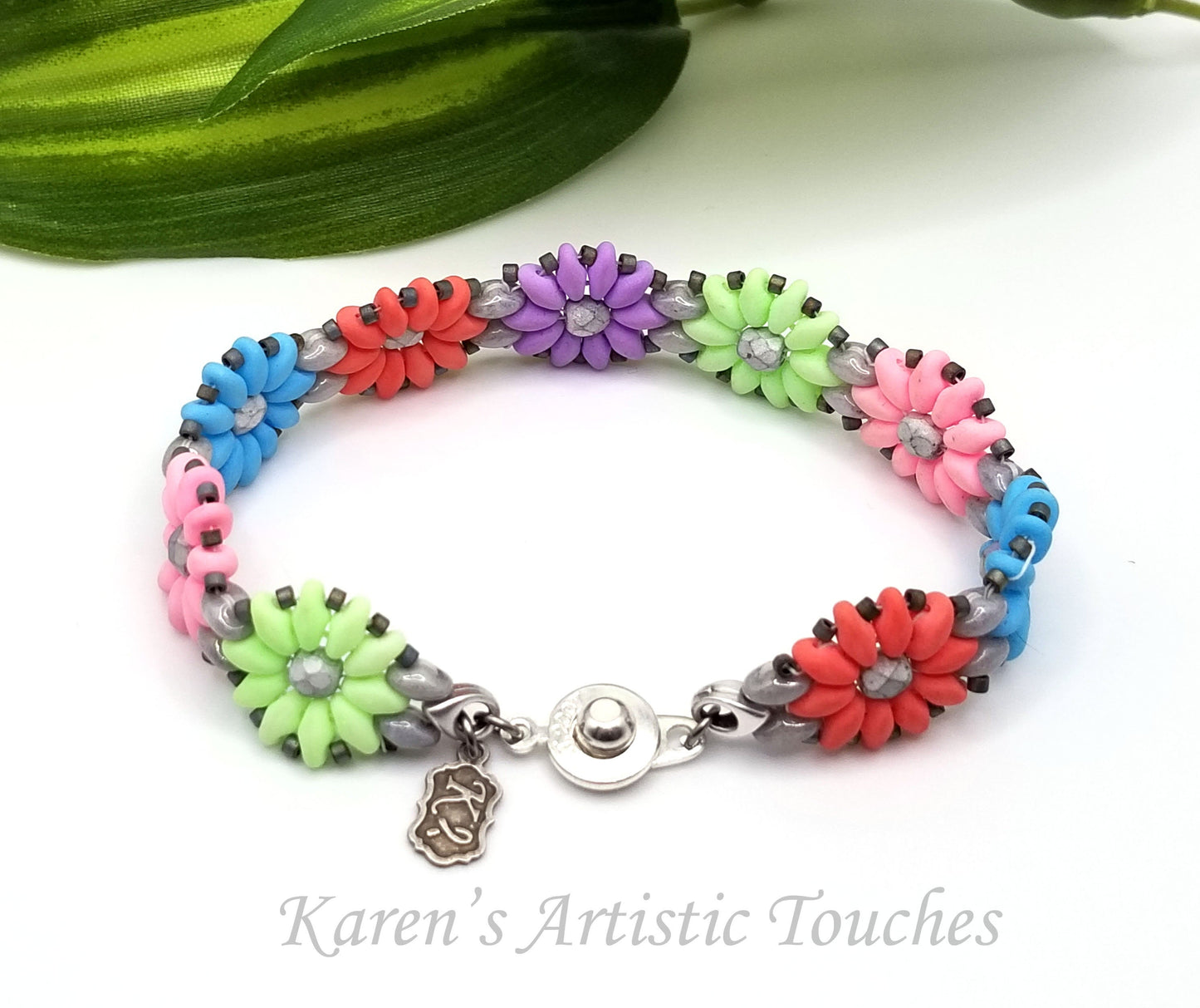 Daisy Chain Beaded Weaving Bracelet, Frosted Pastel Colors Flower Bracelet, Multicolor Jewelry, Teen Gift